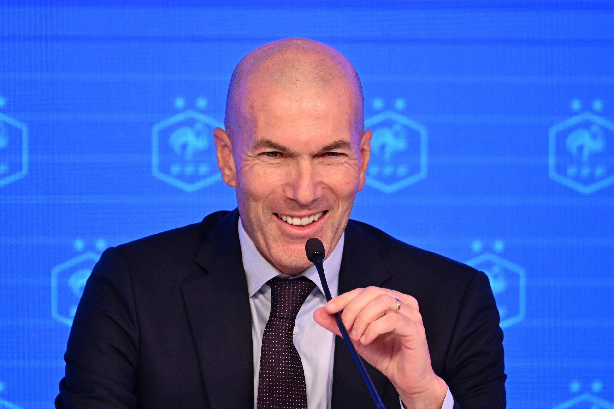 Francia tiene nueva cabeza: Zidane asumió como sucesor de Deschamps
