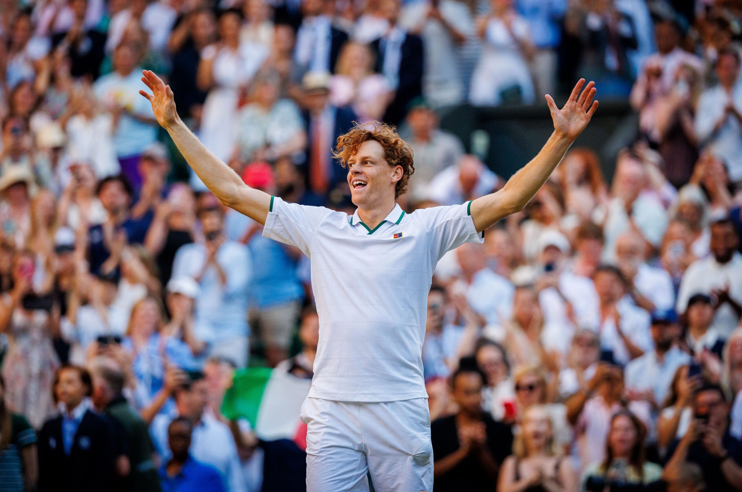 Sinner vuelve a reinar en Londres y se acerca a Alcaráz: remontada, título y quinto Grand Slam