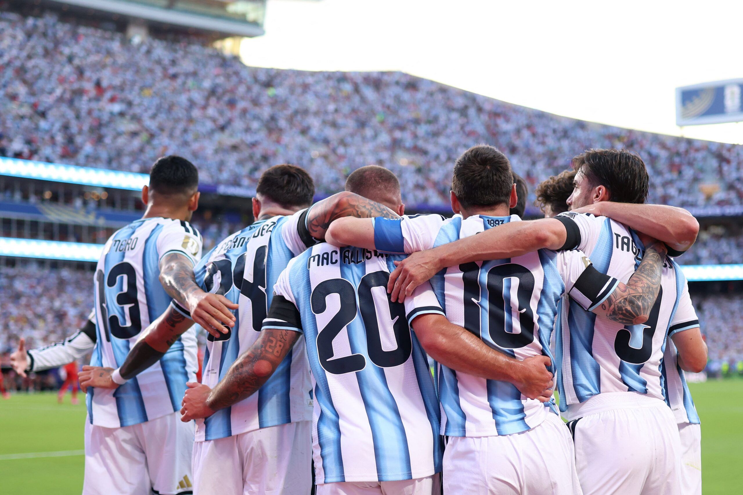 Argentina, lejos del brillo pero cerca de la gloria