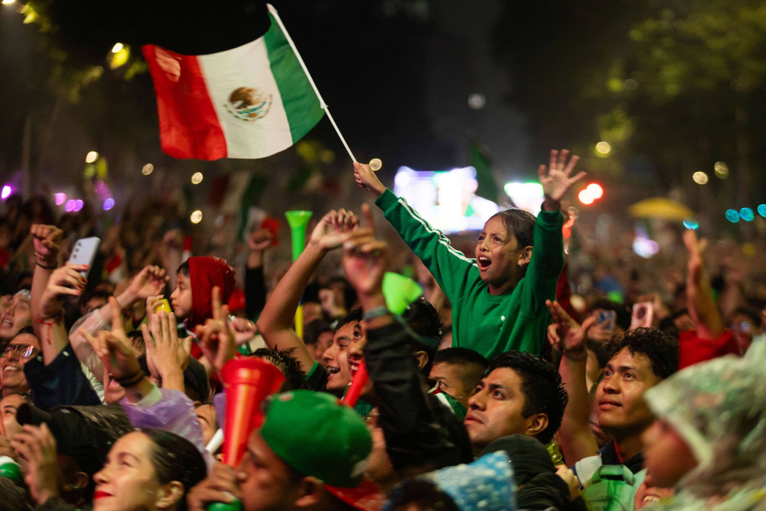 México sigue de fiesta, la reveladora despedida de Bielsa y Mbappé persigue a Messi: todo el análisis mundialista en Betsson.sportcast