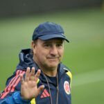 ¿Se va o se queda? El futuro de Néstor Lorenzo tras el adiós del Mundial 2026