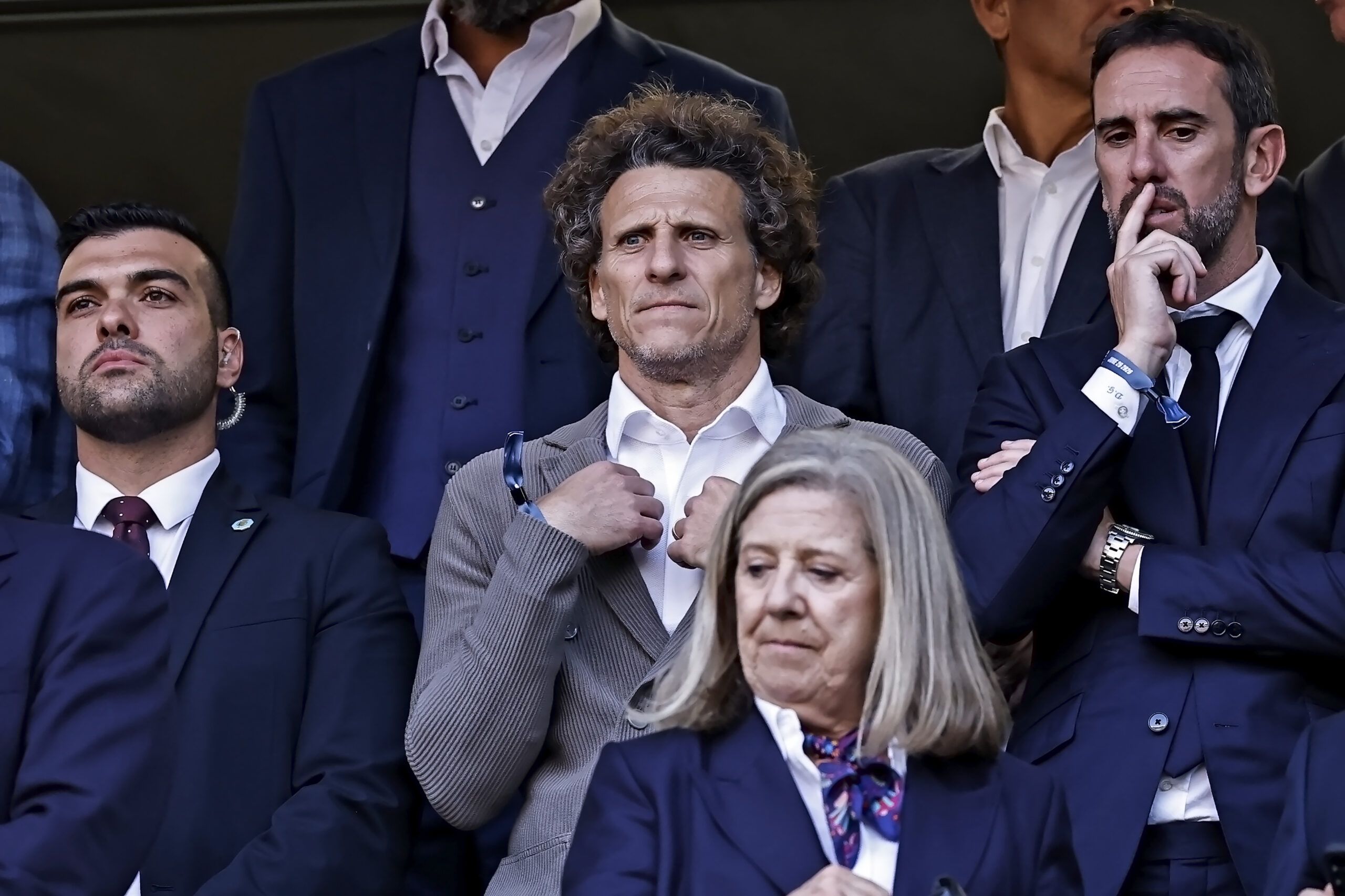Uruguay recurre a un ídolo: Diego Forlán será el DT interino de la Celeste