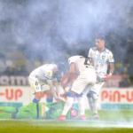 Escándalo en el Sánchez Rumoroso: Suspenden duelo de Coquimbo Unido ante Huachipato tras ataque con bombas de ruido al arquero Christian Bravo