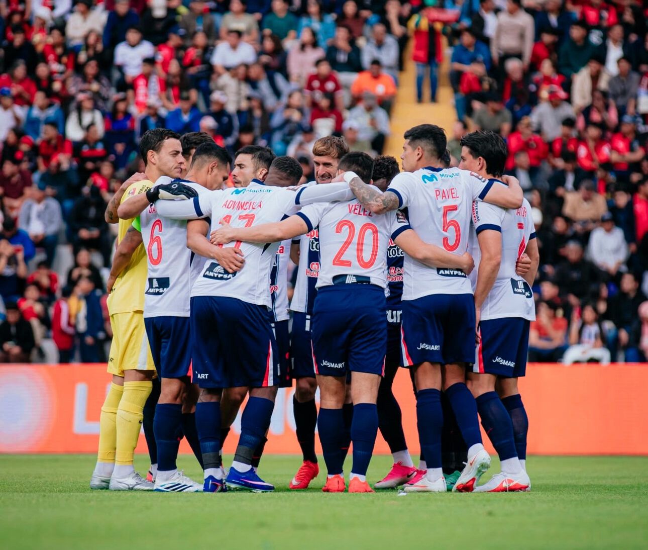 Castillo y Nico Díaz salvaron a Alianza en Arequipa