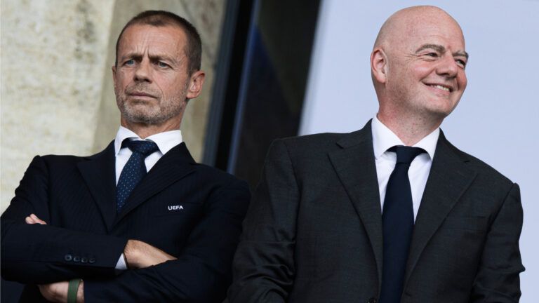Ceferin apunta contra Infantino. (Foto: Nicolò Campo/LightRocket via Getty Images)