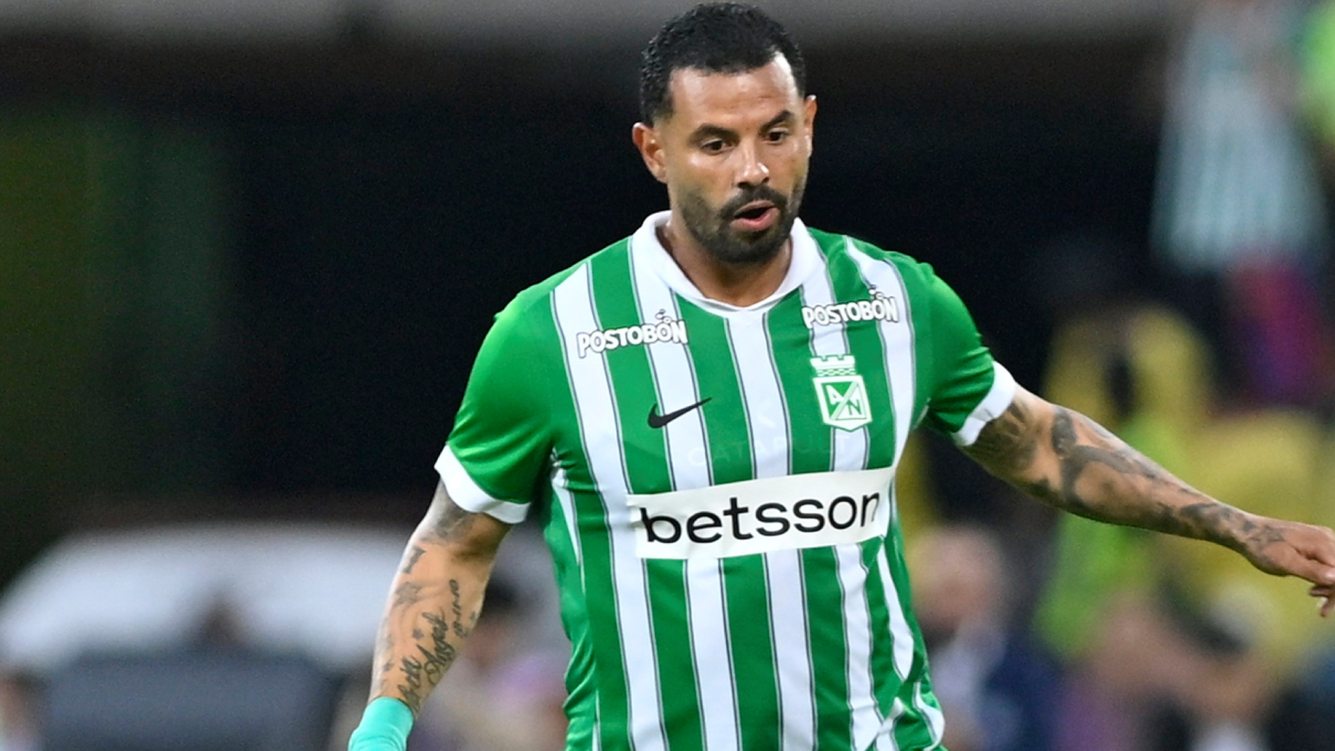 Atlético Nacional sufre el primer traspié al perder el clásico ante América