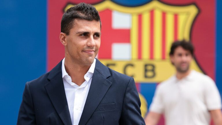 El Barça confirmó el fichaje de Rodri y arma un mediocampo de ensueño. (Foto: Eric Alonso/Getty Images)