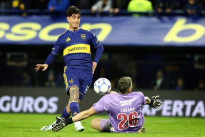 Boca celebró su regreso a La Bombonera con un triunfo agónico sobre Lanús