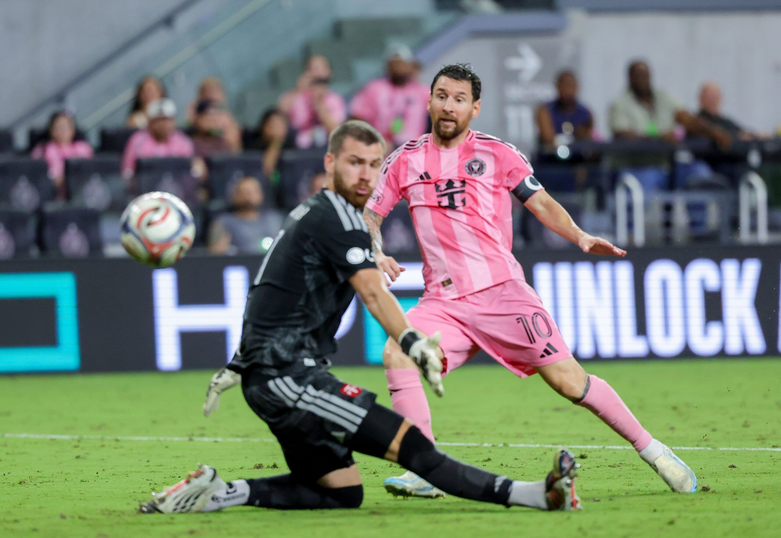 Lionel Messi volvió a marcar, pero Inter cayó ante Toronto y se alejó del primer lugar