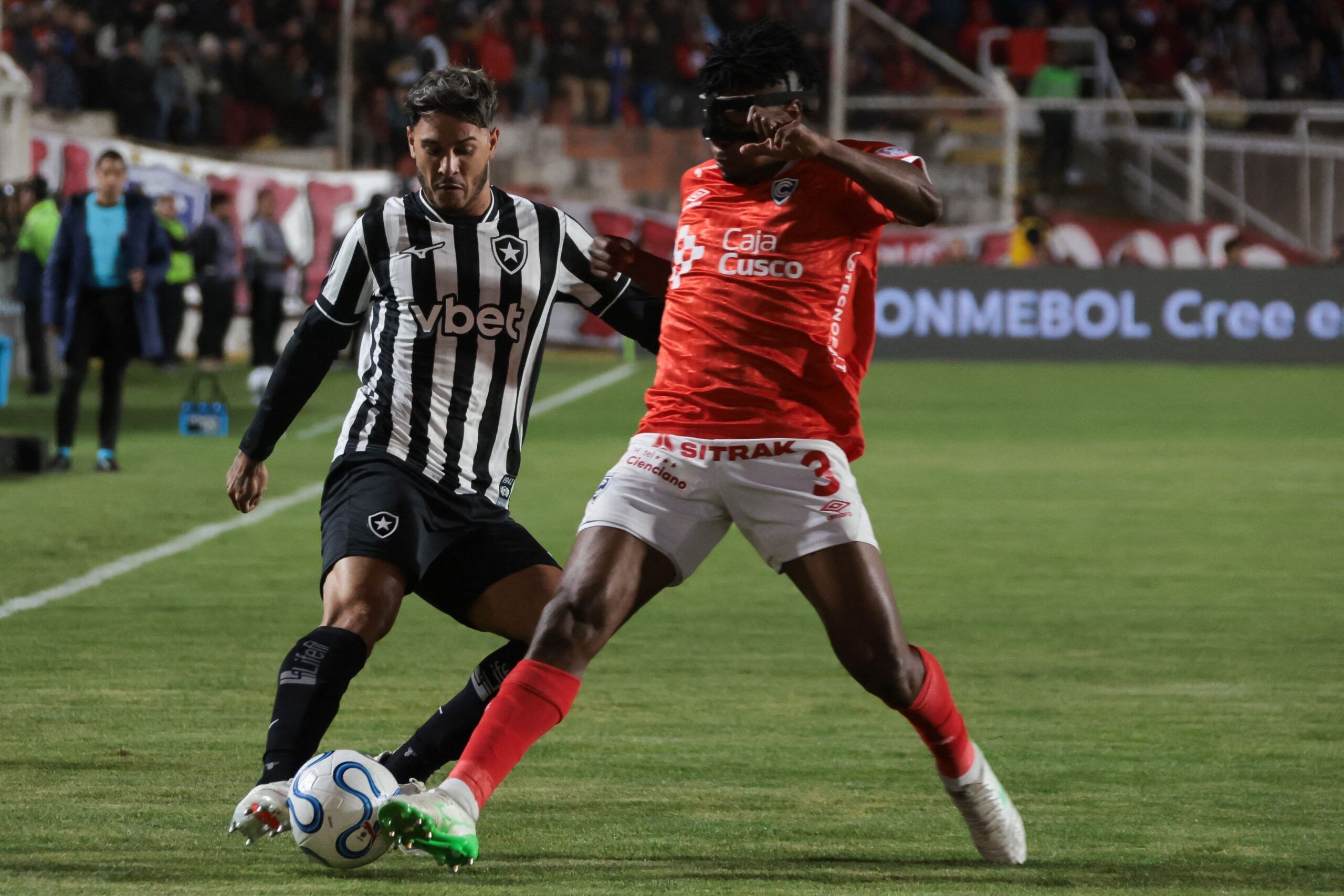 Cienciano, listo en Río para visitar a un Botafogo sin DT que busca apoyo con entradas populares