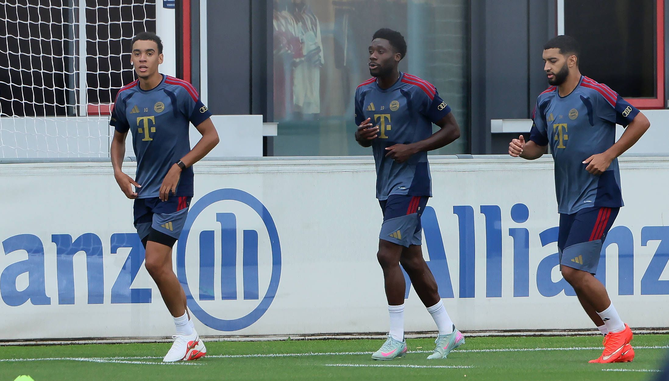 Jamal Musiala regresó a los entrenamientos tras el desmayo ante Leipzig