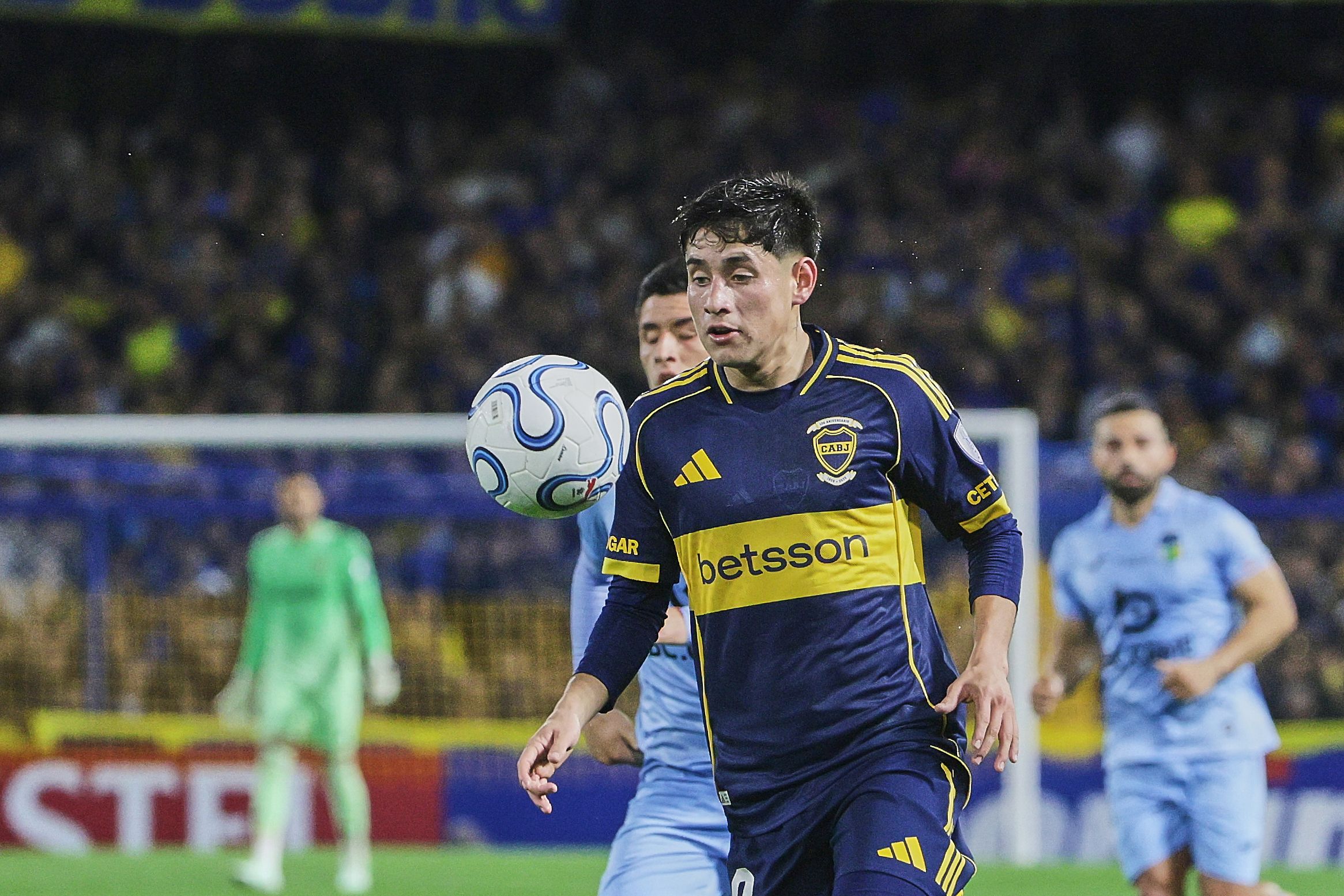 Malas noticias para Boca: Tomás Aranda se fracturó el peroné y se pierde la temporada