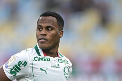 De héroe a “Judas”: Jhon Arias vivió una noche hostil en el Maracaná