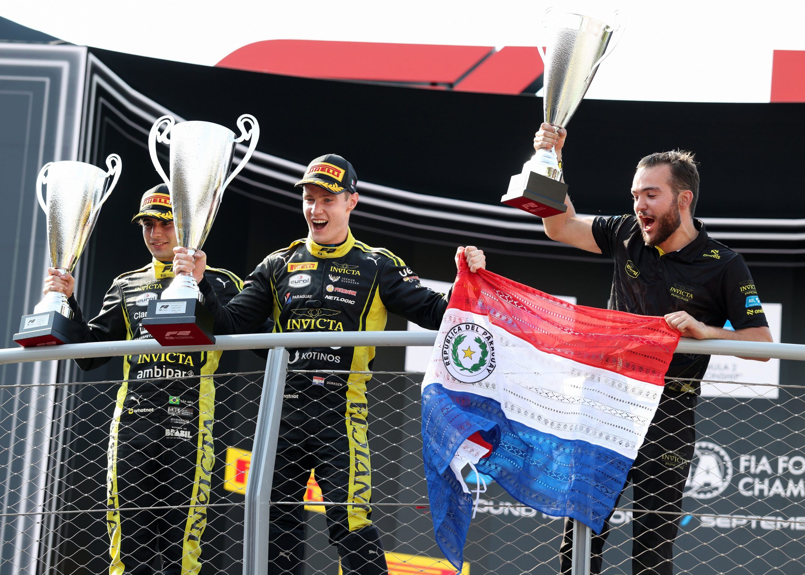 ¡Doble histórico y final de fuego! El paraguayo Joshua Duerksen arrasa en Monza y y termina con su auto en llamas