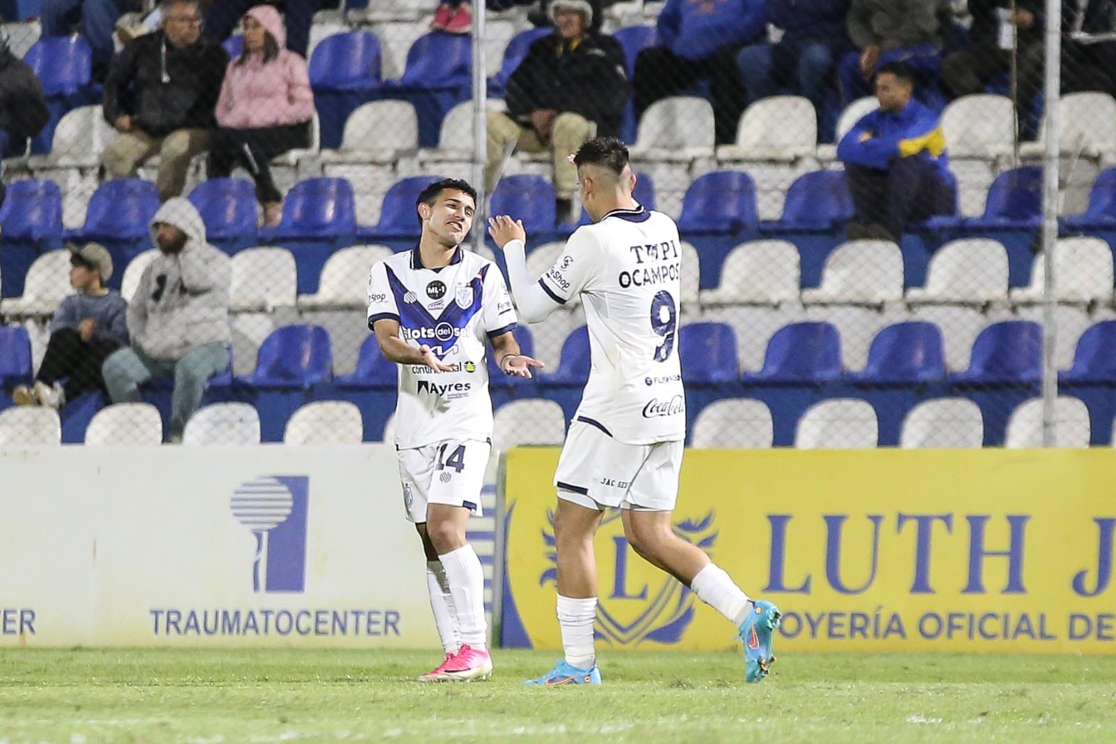Sportivo Luqueño no pudo defender su casa tras caer ante Sportivo Ameliano