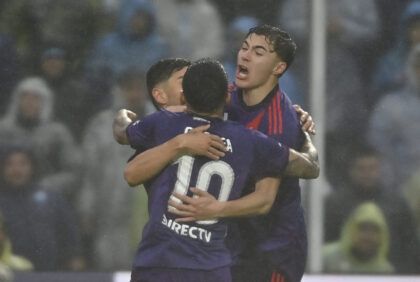 River Plate venció a Atlético Tucumán en la agonía y encadenó su tercer triunfo al hilo