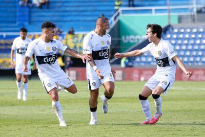 Olimpia goleó a Sportivo Luqueño y acecha la punta del Torneo Clausura