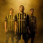Racing va por el triunfo tras seis partidos y estrena camiseta inspirada en 1904