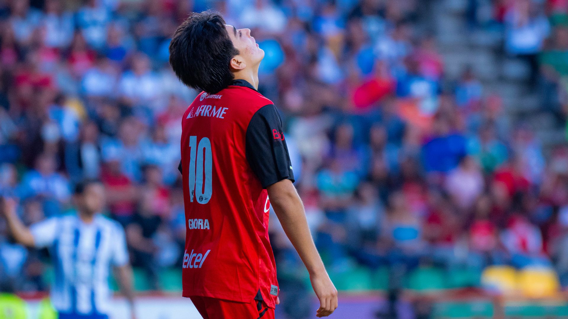 El Loco Abreu, entre la defensa a Gilberto Mora por los abucheos y la petición especial a Rafa Márquez