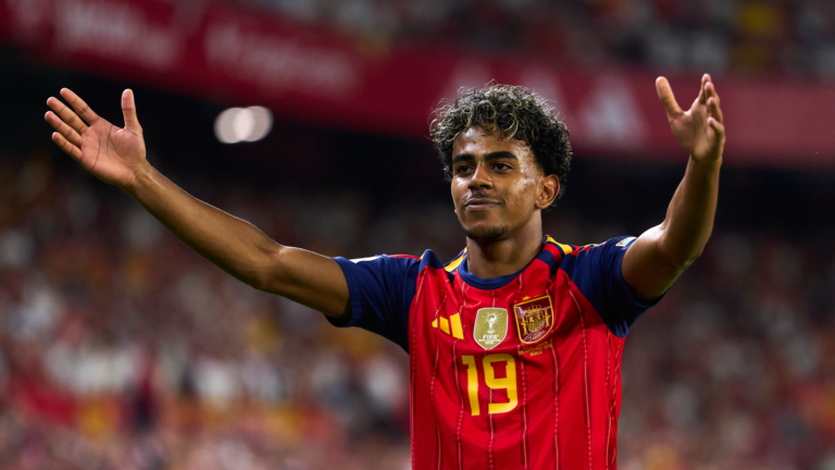 Lamine fue figura en la goleada de España. (Foto: Diego Souto/Getty Images)