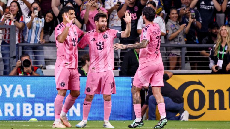 Messi celebrando su golazo de tiro libre ante San Diego. (Foto: Chris Arjoon/Icon Sportswire via Getty Images)
