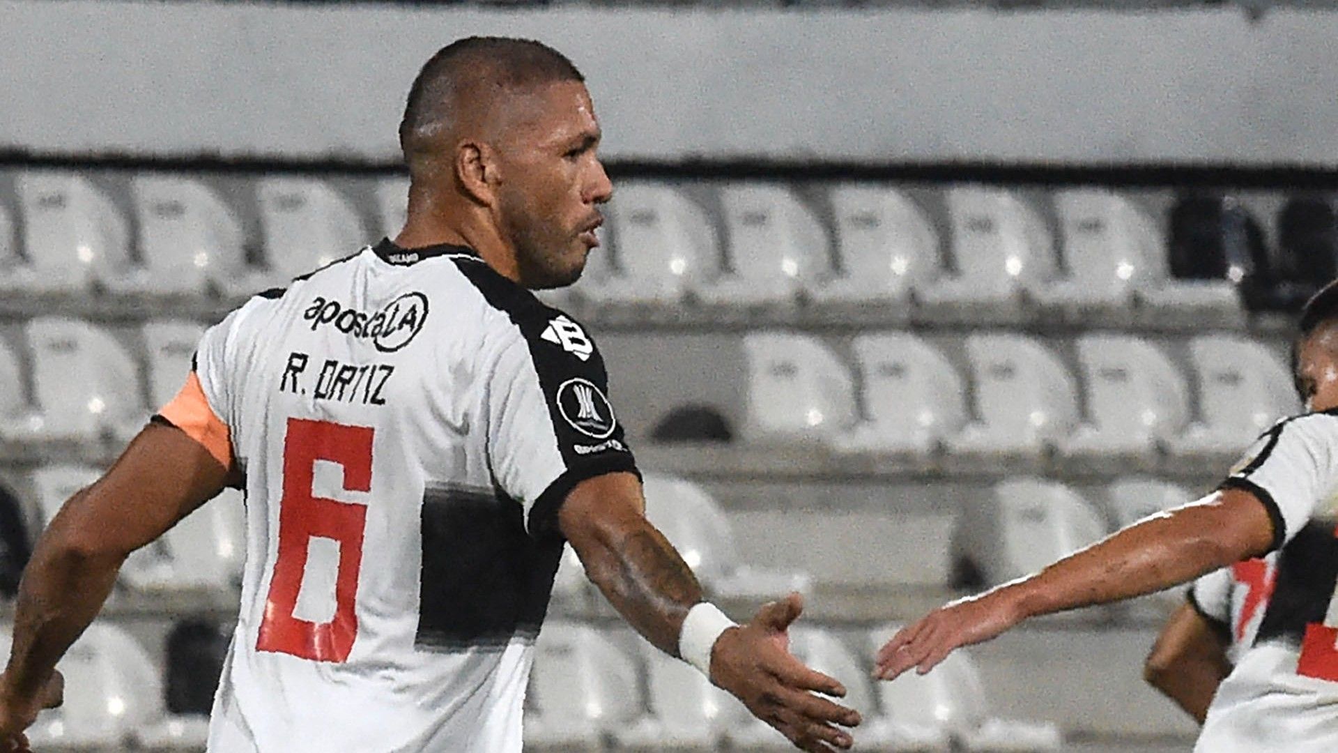 Olimpia golea a Luqueño y se prende en la pelea por el Clausura