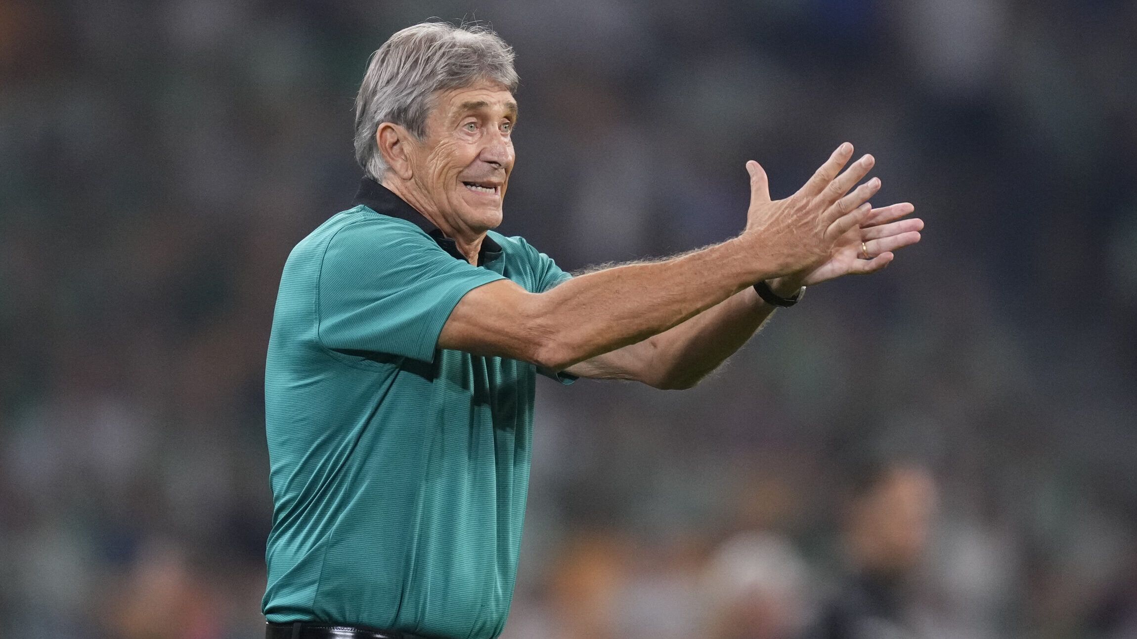 Fiesta y tensión en el Betis: Pellegrini debuta en Champions tras 21 años, pero la dirigencia le baja el pulgar al mercado