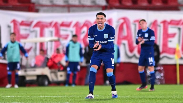 Racing no logra salir de su mal momento. (Foto: Rodrigo Valle/Getty Images)