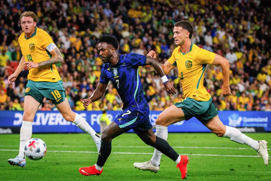 Brasil cambia la imagen y vence 4-2 a Australia en un amistoso cargado de goles 4 vini jr brasil australia 1 1920x1280 1