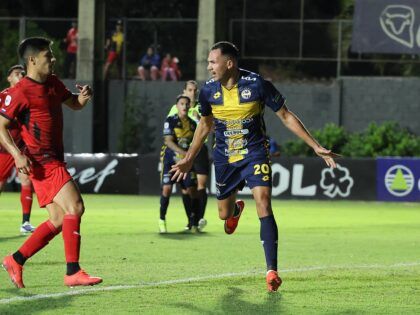 El "Triki" derrotó a Libertad y también se metió en pelea por el Clausura paraguayo