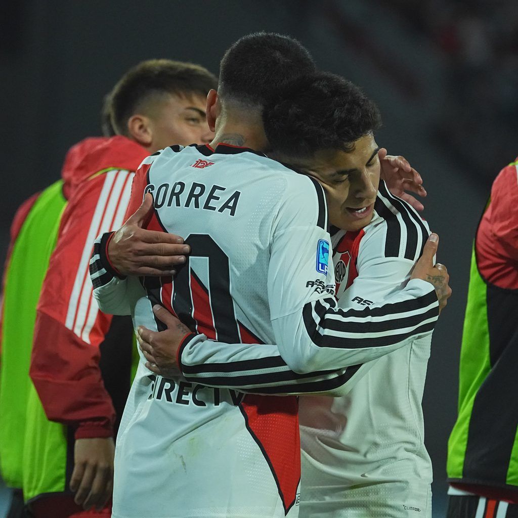 Racing se juega la vida ante River: la última carta de la Academia en el Torneo Clausura 2 HU9U rzXIAAyc4A