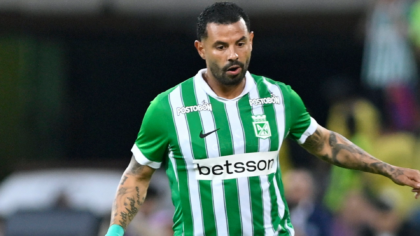 Nacional goleó a Chicó y se puso a tiro del América