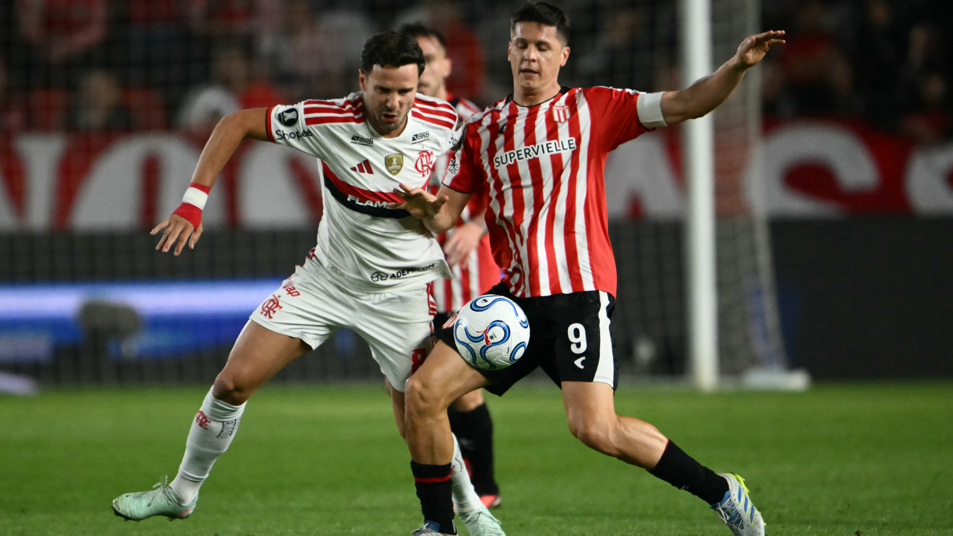 Estudiantes no pudo sacar ventaja ante Flamengo y buscará la clasificación en Brasil