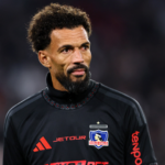 Vozinha es duda en Colo Colo por su presencia en la gala del Balón de Oro